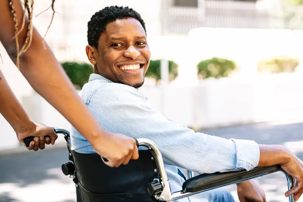 Woman Who Cared for Her Disabled Husband for Years is Astonished When She Accidentally Sees Him Playing Golf – Story of the Day